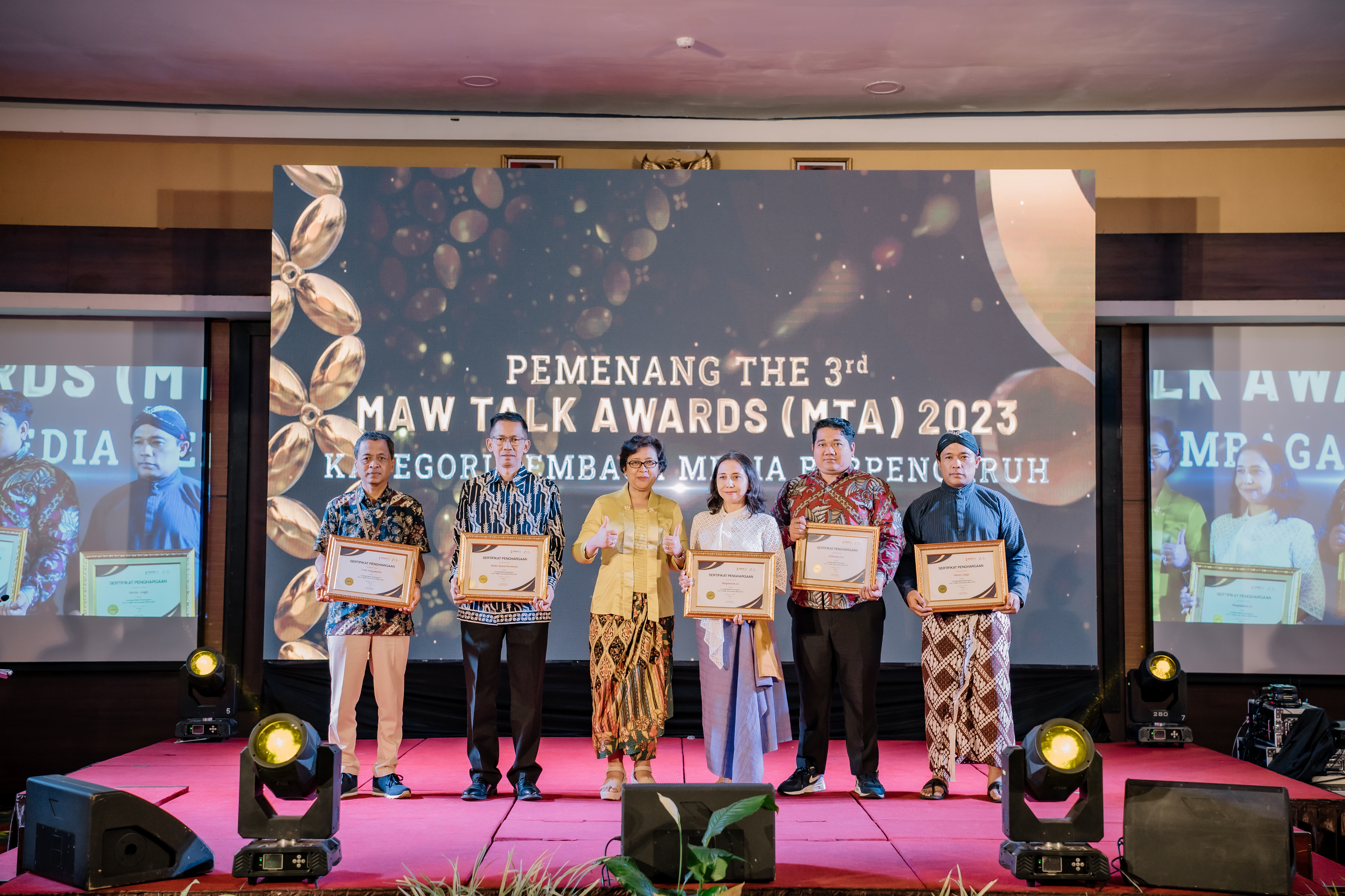 IDN Times Raih Penghargaan sebagai Lembaga Media Berpengaruh 2023 dari The 3rd MAW Talk Awards 